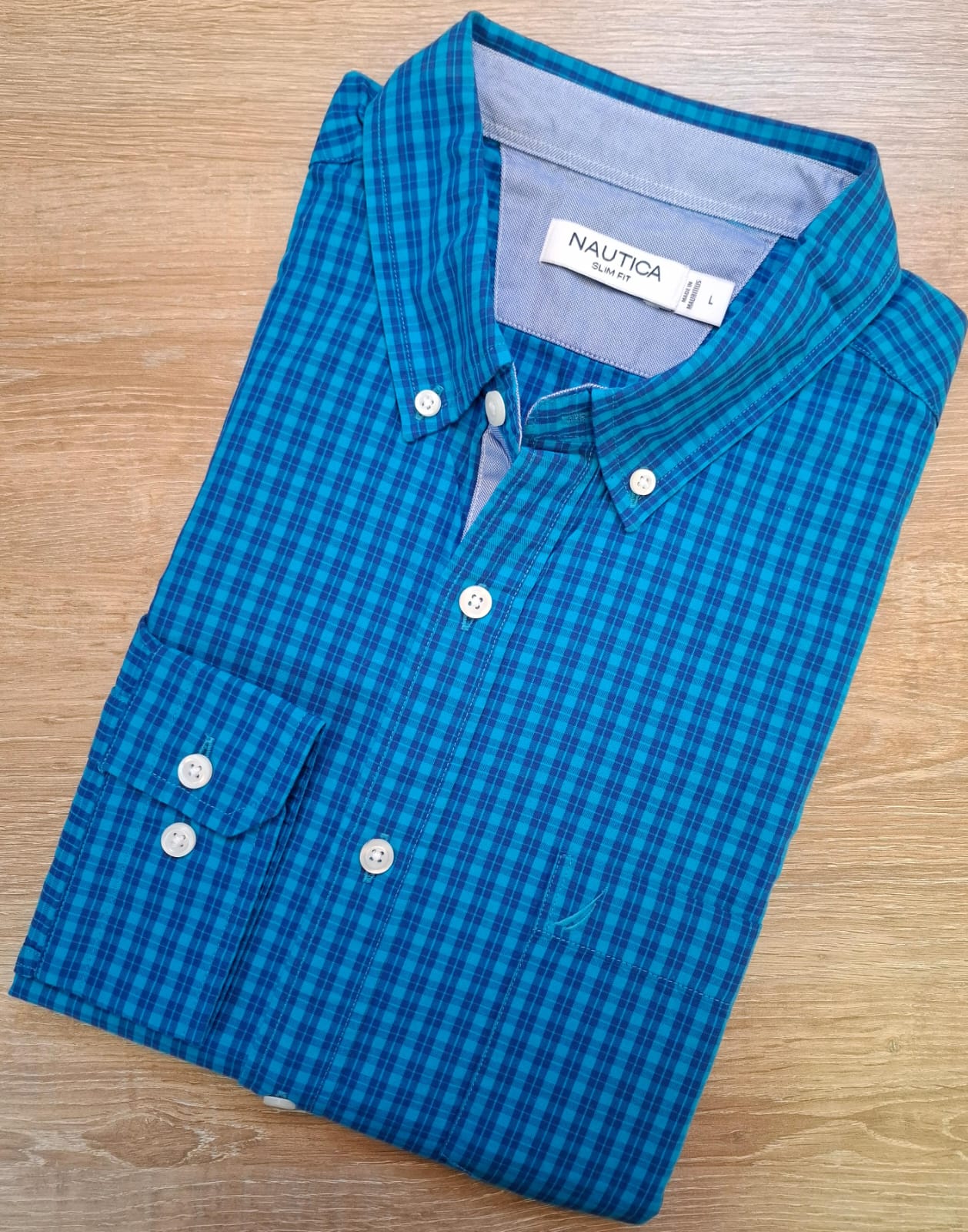Camisa manga larga Náutica, Diseño